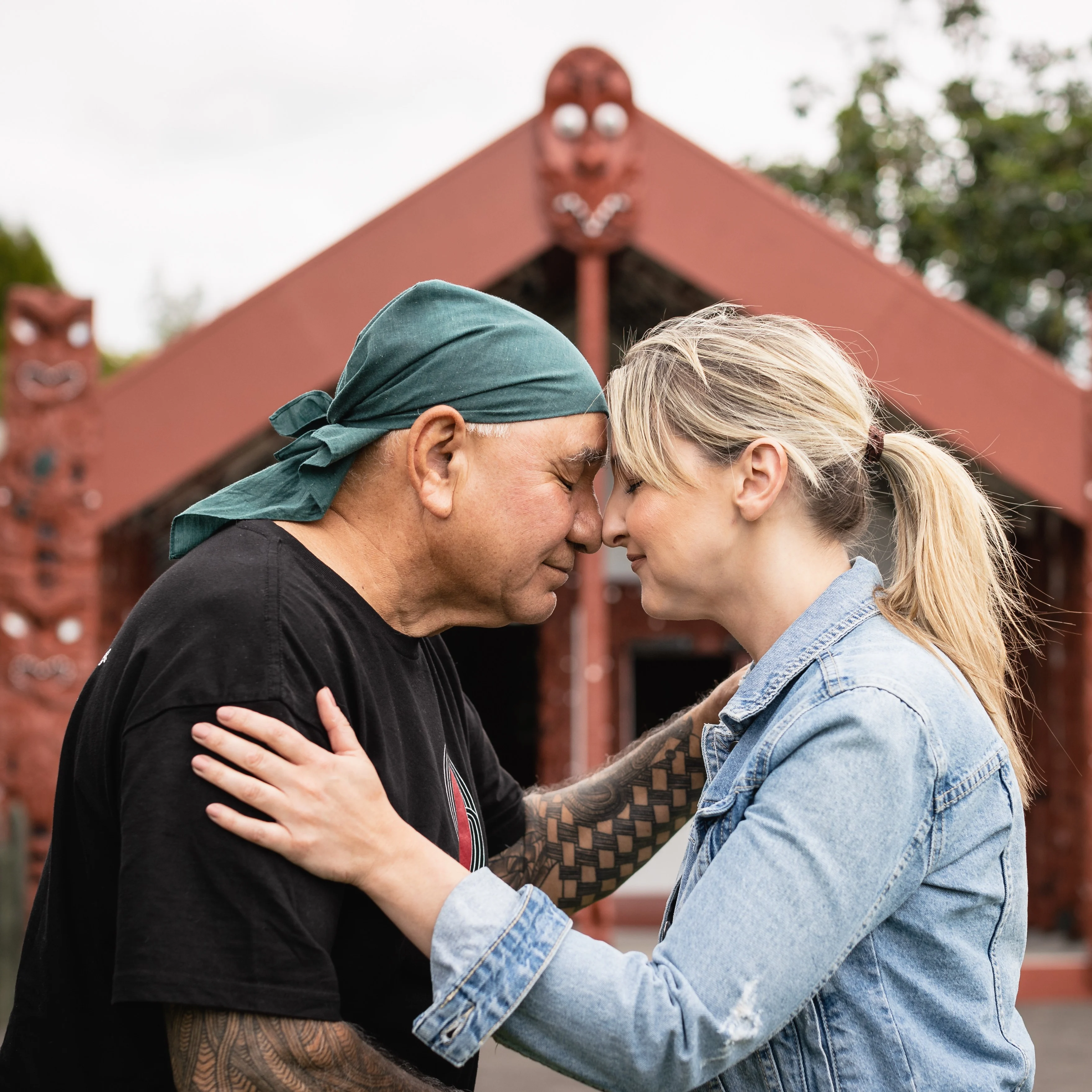 Talk To An Agent Image