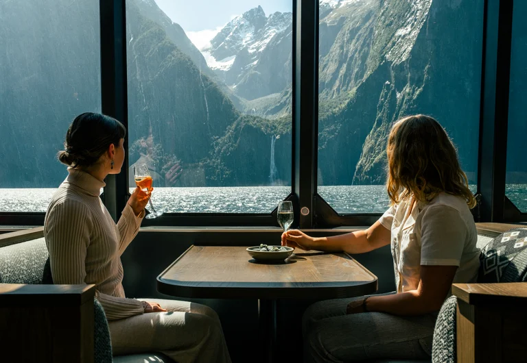 Piopiotahi/Milford Sound Business Class